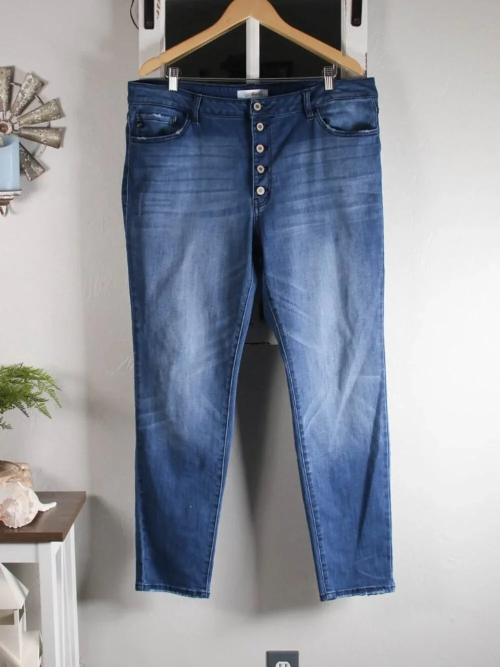 KanCan Plus Size 2XL Button Fly Skinny Jeans Medium Wash Stretch Denim